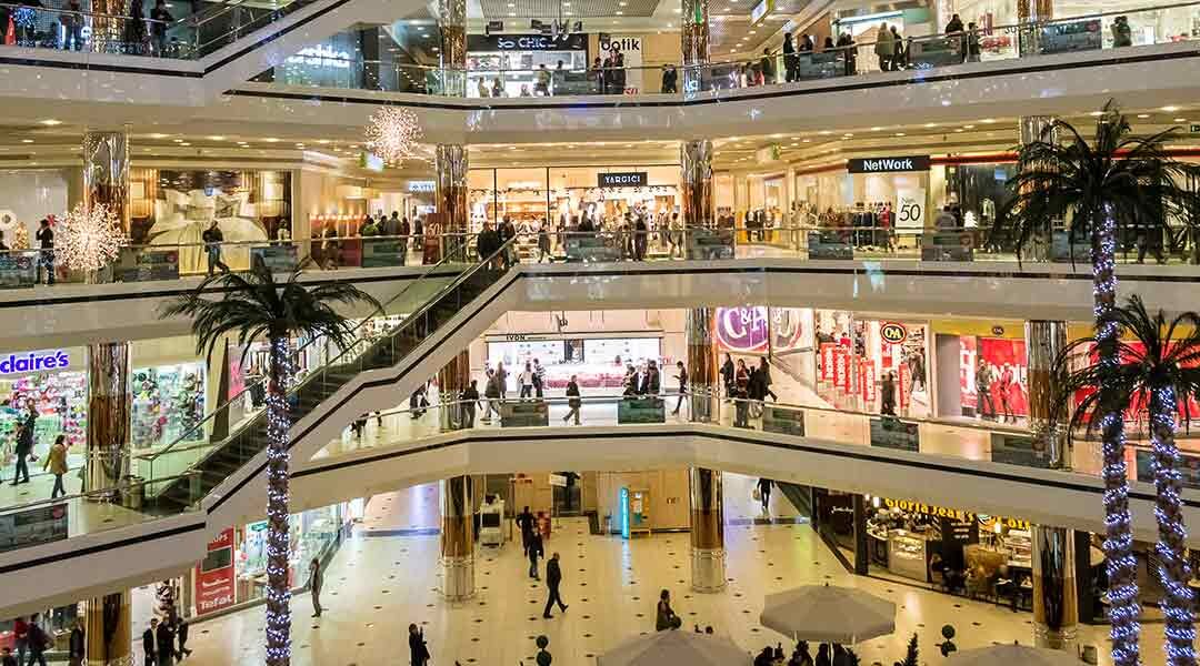Shopping Complex : यूपी में सिनेमा हॉल जल्द हो सकते हैं शॉपिंग कॉम्प्लेक्स में परिवर्तित, जानिए सरकार क्यों लाई नियम