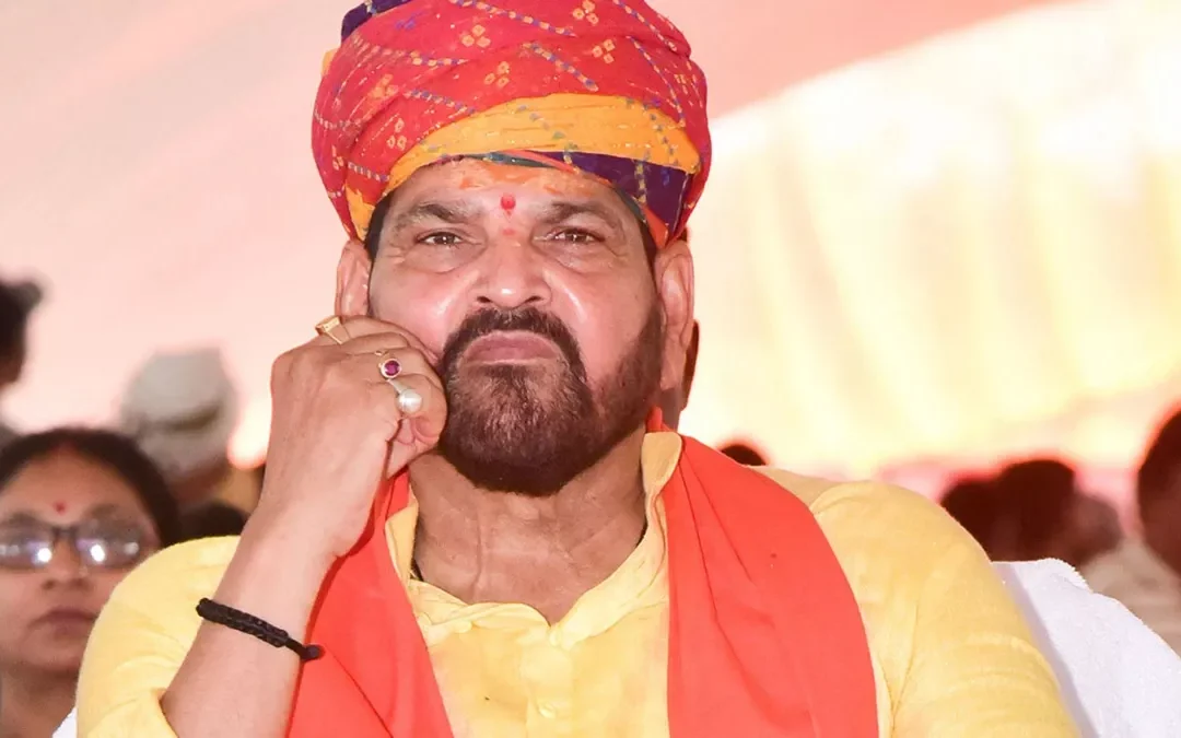 Gonda : सांसद बृजभूषण शरण सिंह ने सुनाया किस्सा कि कैसे वो डरा-धमका के पास हुए, बोले बचपन से ही दबंग थे