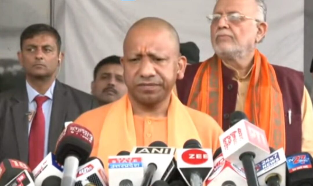 Assembly Session : सीएम योगी ने कहा, “इसी सदन में सालों पहले हुई थी हिंसा…” आखिर किस घटना को याद कर रहे थी सीएम ?