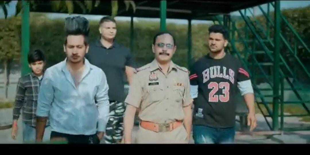 Noida : गाने की वीडियो में एक्टिंग करने वाले एसएचओ के खिलाफ विभाग ने लिया एक्शन