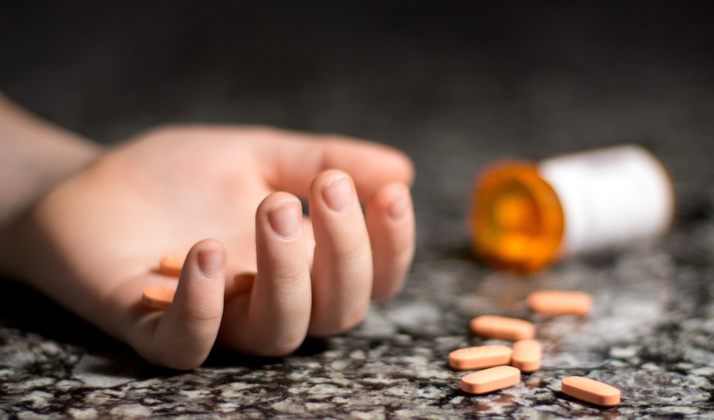 Suicide : 82 लाख के लोन पर चुकाए 1.25 करोड़ रुपए, फिर भी सूदखोरों ने आत्महत्या करने को किया मजबूर
