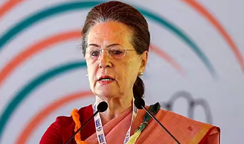 रायबरेली से सोनिया गांधी को नही तो किसको उतारेगी कांग्रेस, सियासी गलियारों में क्यों तेज हुई ये चर्चा?