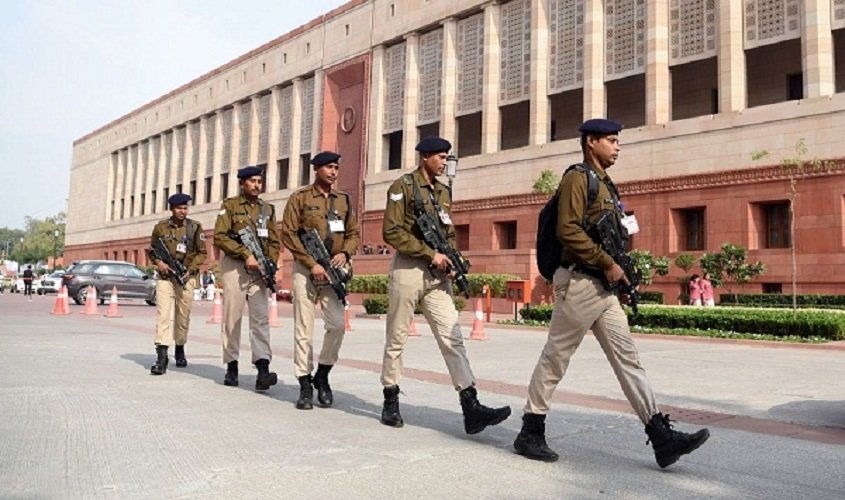 संसद में हुई सुरक्षा चूक के मामले में एक और आरोपी को दिल्ली पुलिस ने धर दबोचा, अब तक 6 को किया गिरफ्तार