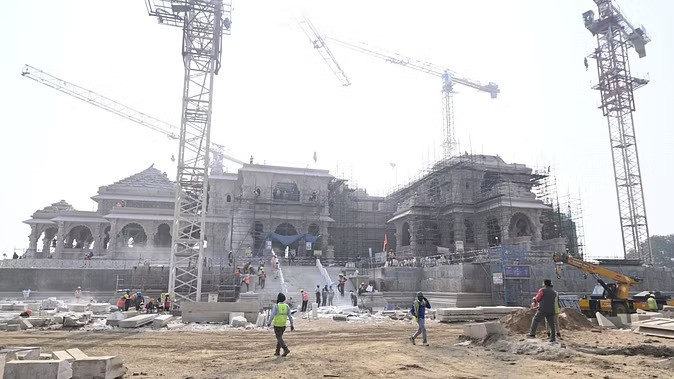 Ram Mandir : 15 जनवरी तक काम पूरा करने के लिए राम मंदिर में लगाए गए 500 अतिरिक्ति मजदूर, कुल संख्या अब चार हज़ार पार