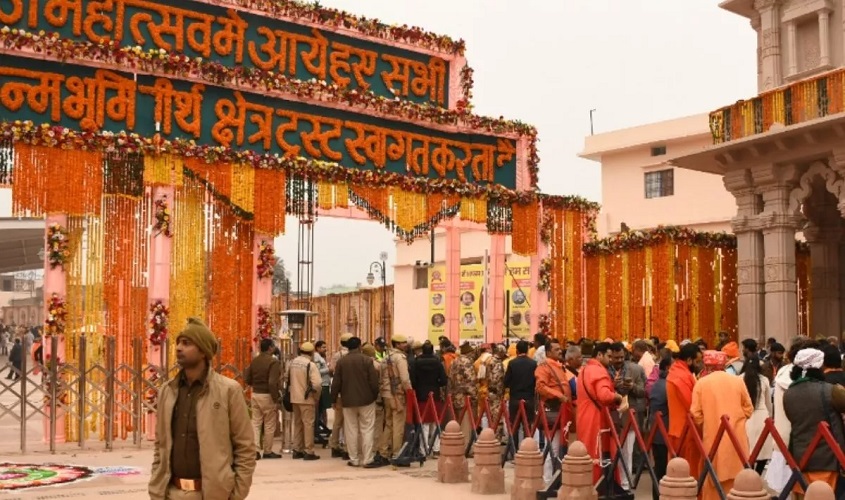Ram Mandir : प्राण प्रतिष्ठा हुई संपन्न, सार्वजनिक दर्शन के लिए खुलेगा राम मंदिर, आरती का टाइम टेबल किया जारी