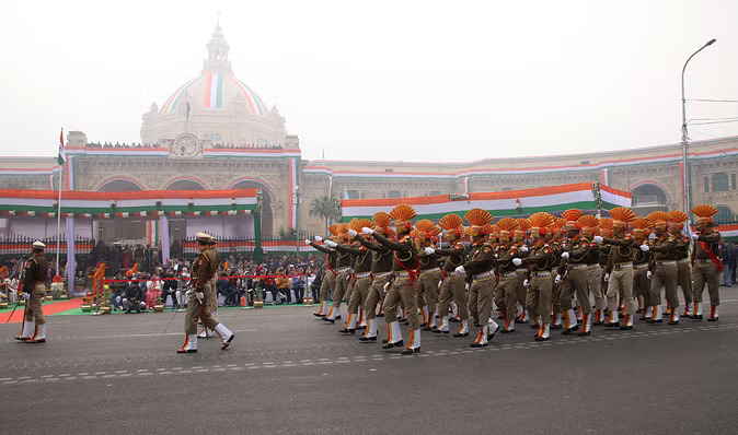 Republic Day 2024 : देश ने कैसे मनाया 2024 का गणतंत्र दिवस, योगी से लेकर श्रीकृष्ण की झांकी देखिए