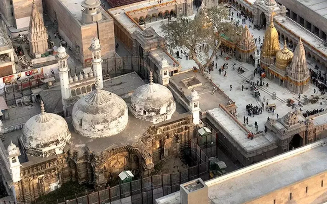 Varanasi : ज्ञानवापी परिसर के व्यास जी तहखाने में पूजा को चुनौती देने वाली याचिका पर फैसला सुरक्षित रखा