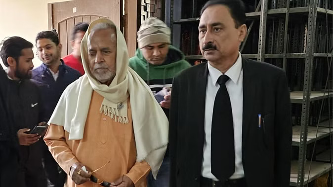 Uttar Pradesh : स्वामी चिन्मयानंद रेप के मामले में हुए बरी, एमपी-एमएलए कोर्ट ने किया दोषमुक्त