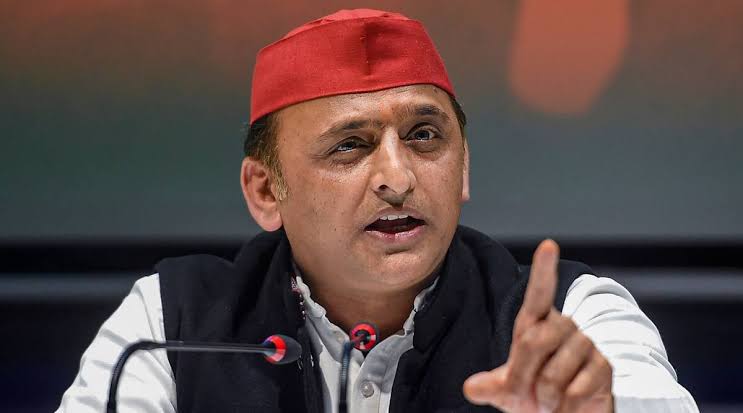 UP Politics : अखिलेश यादव ने आखिरकार पल्लवी पटेल और स्वामी प्रसाद मौर्य पर तोड़ी चुप्पी कह दी बड़ी बात