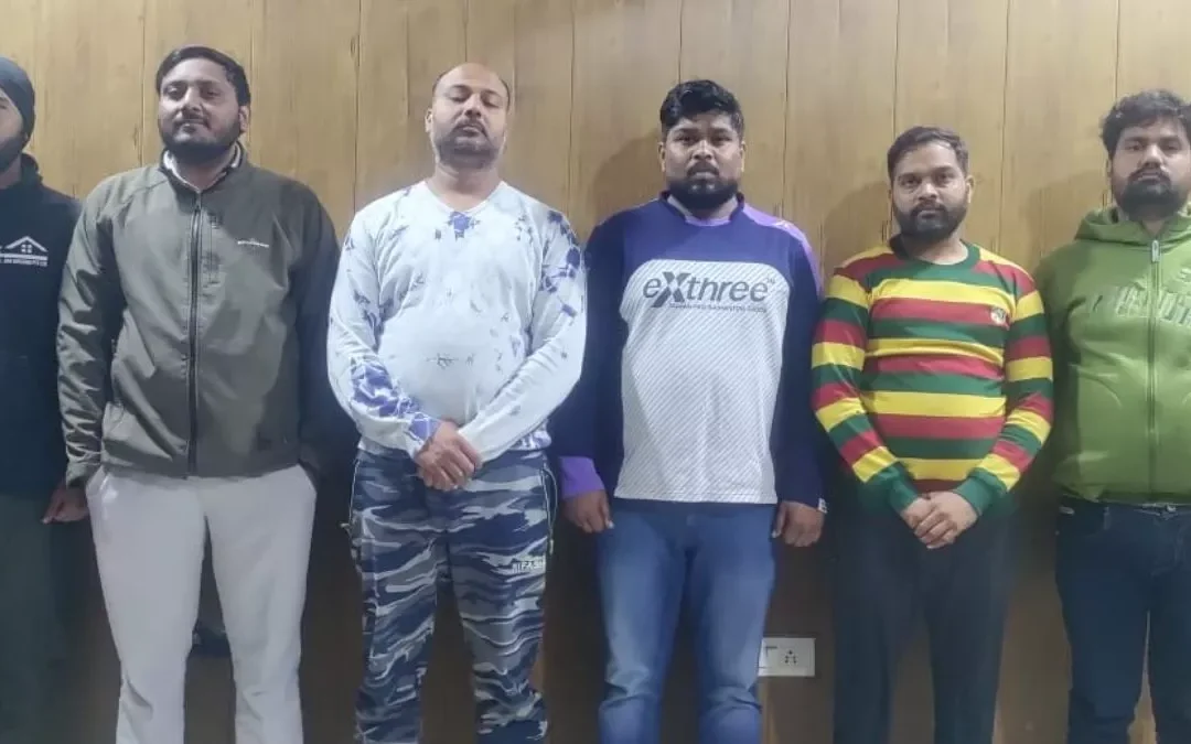 UP Police : यूपी पुलिस भर्ती पेपर लीक में एसटीएफ ने की बड़ी कार्रवाई, जानिए अब तक कितने हुए गिरफ्तार