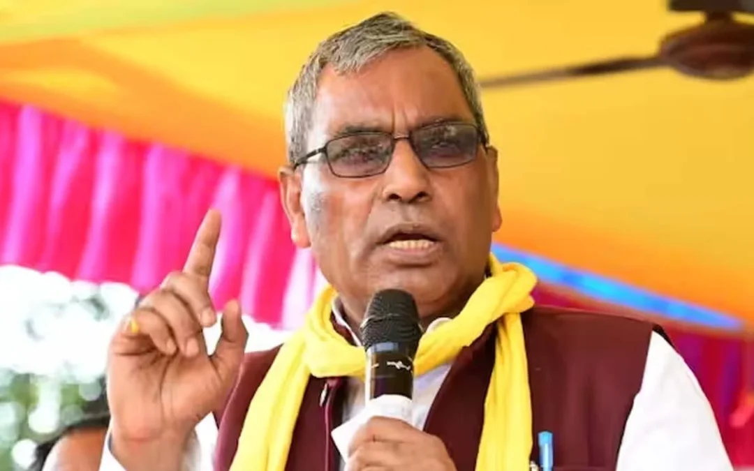 UP Politics : ओपी राजभर ने बताई मंत्री पद की ताकत, बोले “दरोगा से कहो कि मंत्री जी ने…”
