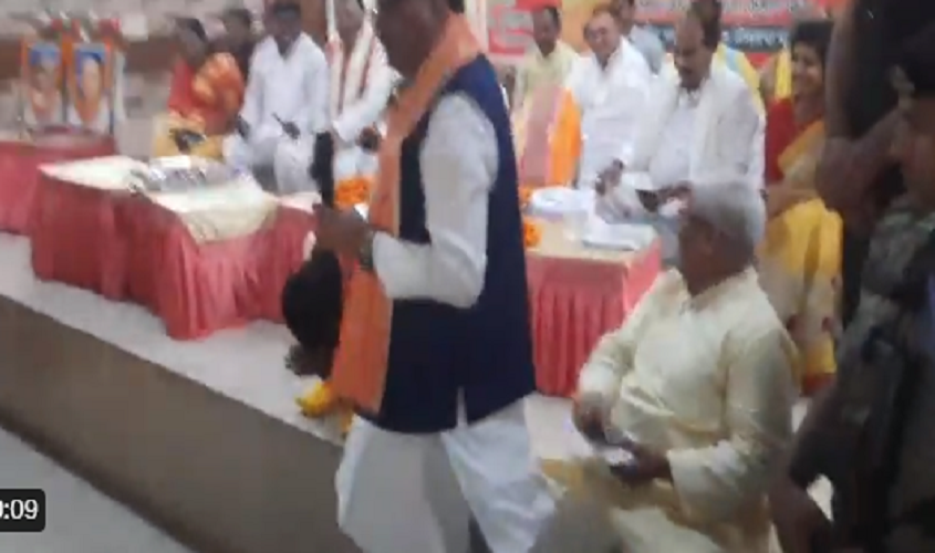 UP News: क्या सच में ओपी राजभर के बेटे ने बीजेपी कार्यकर्ताओं से मांगी माफ़ी?, जानिए सफाई में क्या बताया..