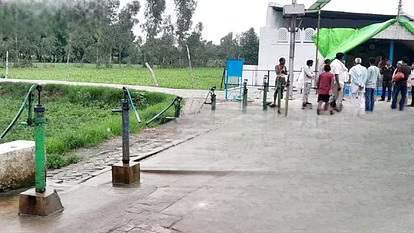 Hathras Stampede : भोले बाबा के आश्रम में हैं कई नल जिनसे निकलता है अमृत, जानिए और भी खासियतें