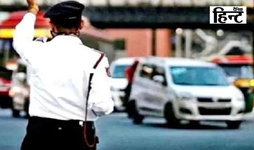 Noida : रक्षाबंधन पर नोएडा ट्रैफिक पुलिस और यूपी रोडवेज की अनोखी पहल, महिलाओं के लिए विशेष तोहफा
