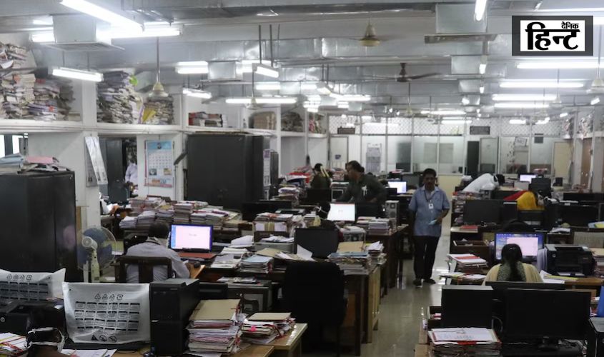 UP News : योगी सरकार का सख्त निर्देश, इन नियमों पर काम नहीं करने वाले सरकारी कर्मचारियों का रुकेगा वेतन