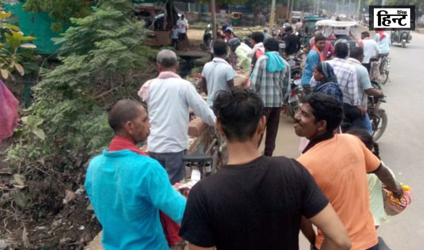 UP News : सारनाथ में बाइक सवार युवकों का नाले में गिर कर एक की मौत, दूसरा गंभीर रूप से घायल