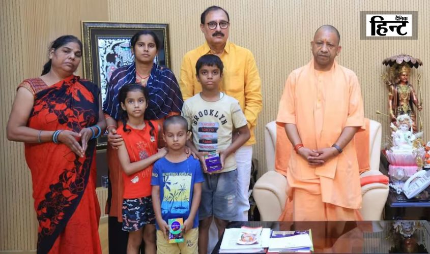 Lucknow News : पुलिस कस्टडी में युवक की मौत मामले में पीड़ित परिवार से मिले सीएम योगी, दोषियों पर कड़ी कार्रवाई का दिया आश्वासन