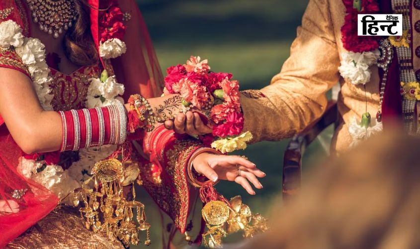 UP News : ये क्या गजब हो गया, शादी के बाद कोतवाली में भिड़े वर-वधू पक्ष, आखिर क्यों झल्लाया दूल्हा