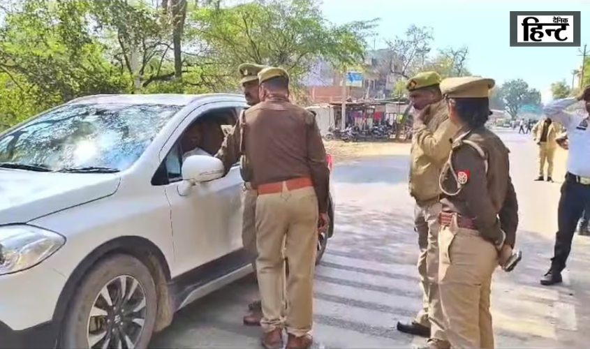 Mahakumbh Stampede : महोबा से प्रयागराज की तरफ जाने वाले मार्ग पर की गई बैरिकेडिंग, विशेष बसों को भी अस्थायी रूप से किया गया स्थगित