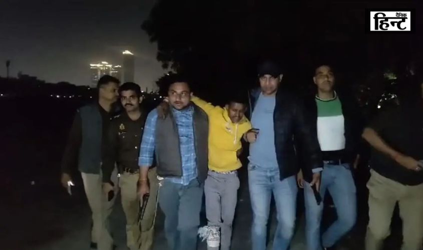 Noida : नोएडा पुलिस के साथ मुठभेड़ में घायल बदमाश अस्पताल से फरार, लापरवाही बरतने वाले पुलिसकर्मियों के खिलाफ मुकदमा दर्ज