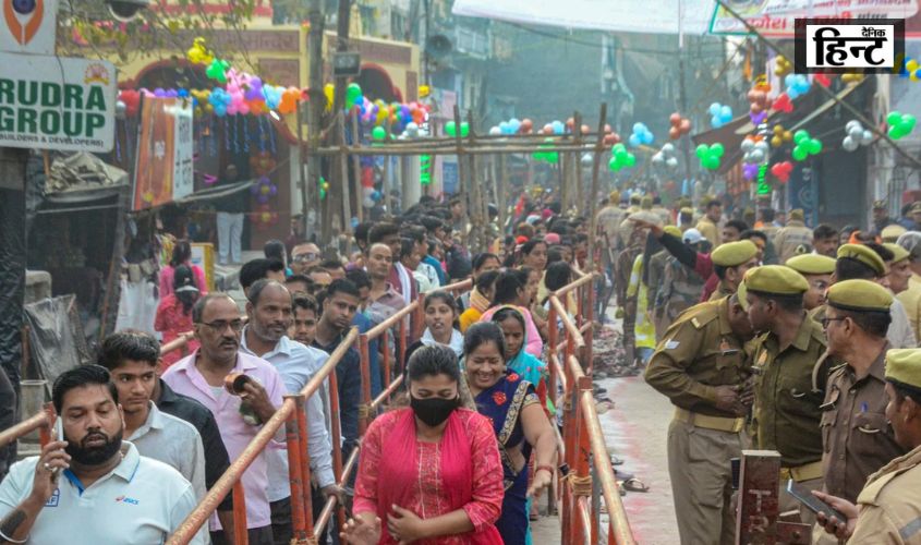 Maha Shivratri 2025 : यूपी के शिवालयों में श्रद्धालुओं की उमड़ी भीड़, सीएम योगी ने गोरखनाथ मंदिर में की पूजा अर्चना