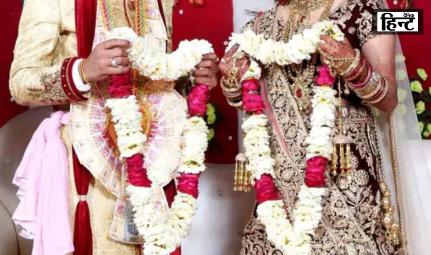 UP News : रामपुर में शादी के समारोह में बवाल, बीच शादी दुल्हन ने दूल्हे को जड़ दिया थप्पड़, जानिए क्या है पूरा मामला