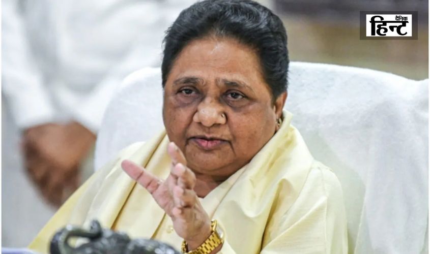 UP Politics News : BSP में चली बदलाव की हवा, मायावती ने आनंद कुमार को लेकर किया बड़ा एलान