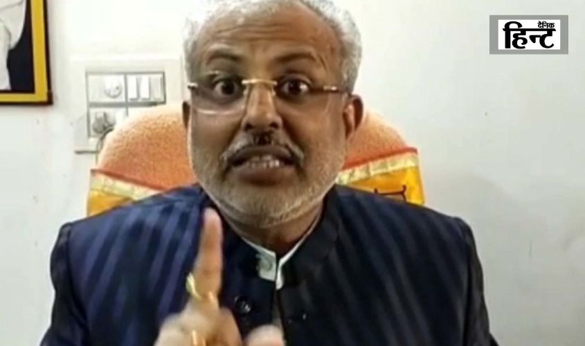 Rana Sanga Controversy : राणा सांगा पर टिप्पणी के बाद निशाने पर सपा सांसद रामजी लाल सुमन, रघुराज सिंह बोले- ‘इनके साथ ऐसा ही होगा…’