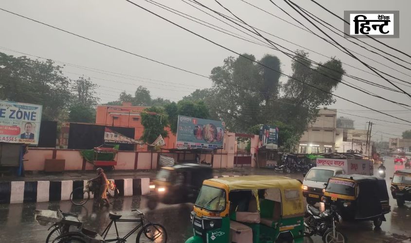 UP Weather Update: तेज बारिश, आंधी और लापरवाह व्यवस्था ने मचाई तबाही, जनता परेशान, पार्षद घिरे