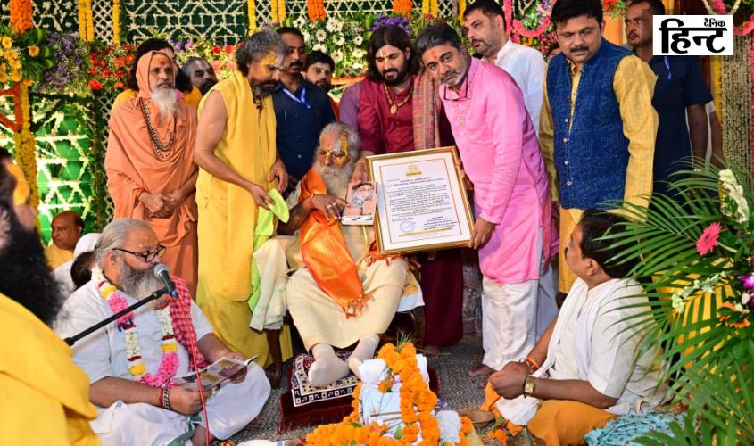 Dr. Abhishek Verma: डॉ. अभिषेक वर्मा को मिला महंत नृत्यगोपाल दास जी महाराज का आशीर्वाद, जानें गोसेवा, धर्म संरक्षण और सामाजिक एकता पर क्या कहा?