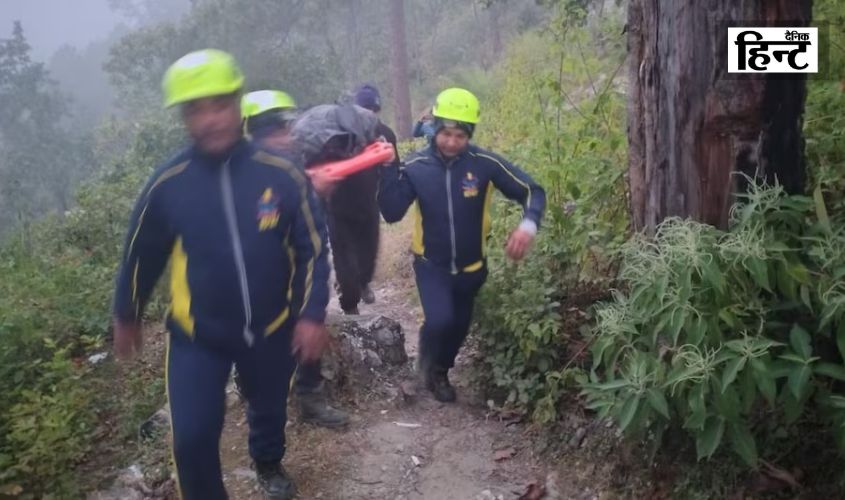 Uttarakhand News: Two major road accidents in Uttarakhand and Jammu, eight dead